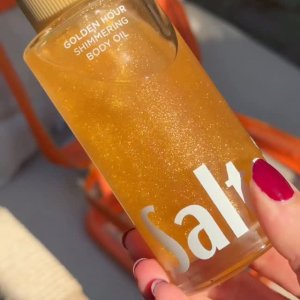 @spacenk&rsquo;s instagram video of Saltair Pink Beach Shimmering Body Oil,Saltair Golden Hour Shimmering Body Oil,Saltair Salt Water Vanilla Shimmering Body Oil
