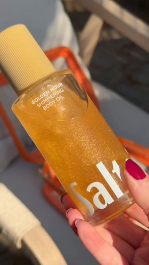 @spacenk&rsquo;s instagram video of Saltair Pink Beach Shimmering Body Oil,Saltair Golden Hour Shimmering Body Oil,Saltair Salt Water Vanilla Shimmering Body Oil