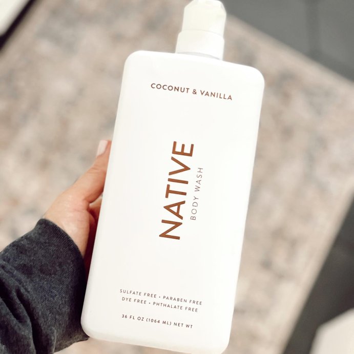 user image by @thelilliebag, Native Coconut & Vanilla Body Wash