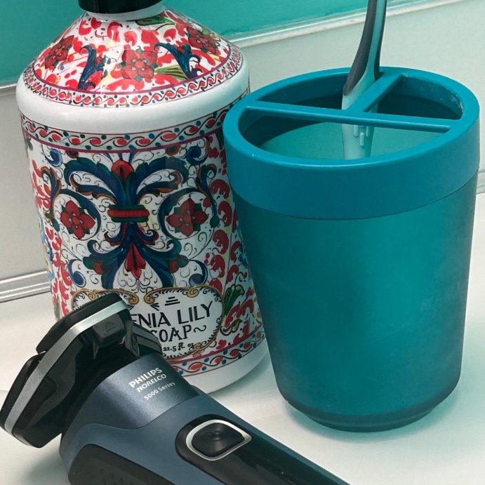 user image by Dad_Life, Philips Norelco Series 5300 Wet &#38; Dry Men&#39;s Rechargeable Electric Shaver - S5880/81