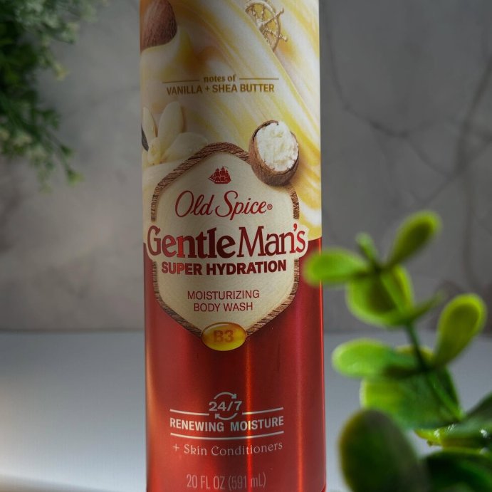 user image by @edy.minh, Old Spice Super Hydration Body Wash GentleMan&#39;s Blend for Deep Cleaning and 24/7 Renewing Moisture - Vanilla &#38; Shea Butter - 20 fl oz