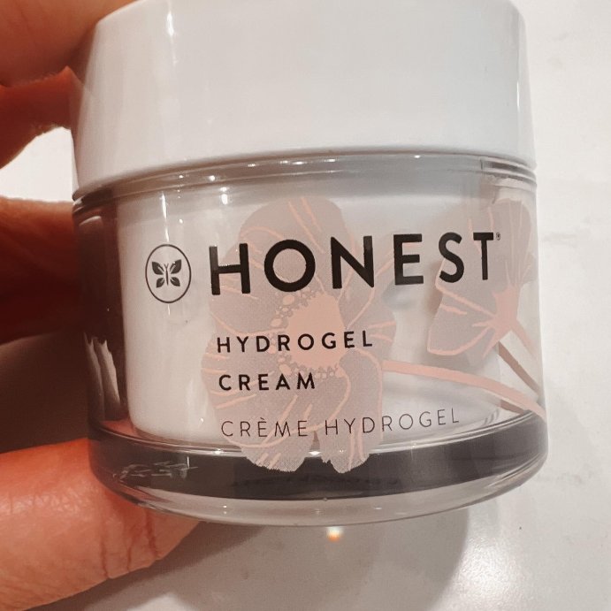 user image by @twotargetmoms, Honest Beauty Hydrogel Cream with Hyaluronic Acid - 1.7 fl oz