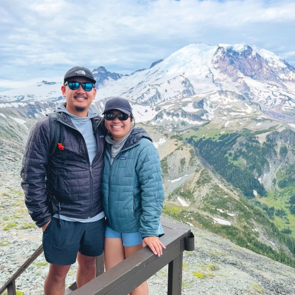@bs_goesoutside's instagram image of Patagonia Men's Nano Puff Insulated Jacket Black XXL, Patagonia Women's Micro Puff Insulated Hoody, The North Face Horizon Hat Tnf Black/Tnf Black and The North Face Horizon Hat Tnf Black L/XL