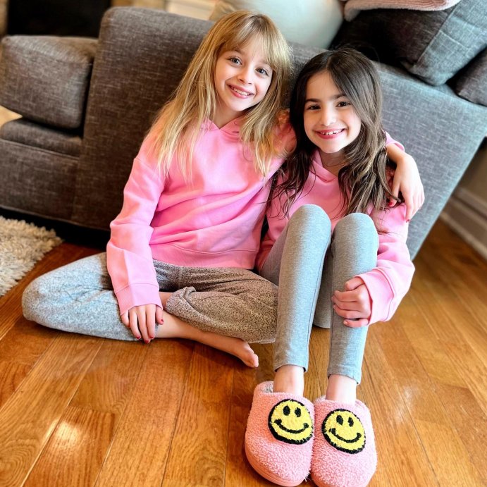 user image by @emma_and_olivia_play, Girls' Leggings with Side Pocket - art class™