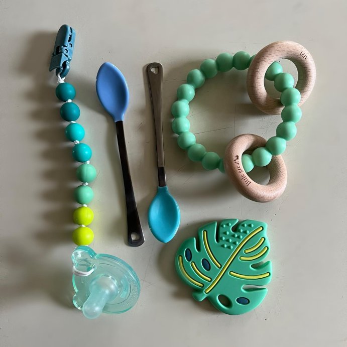 user image by @pickyaboutvibez, Little Great Windsor Teether - Mint