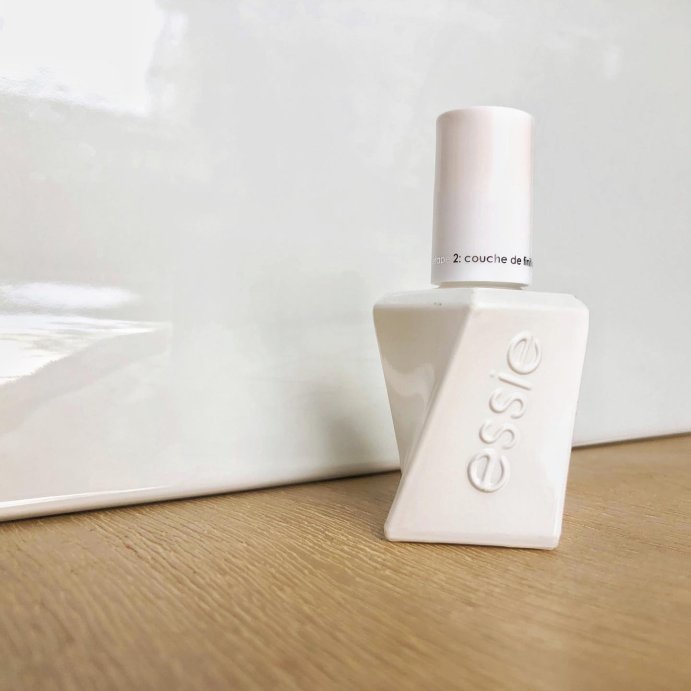 user image by @yourtargetgirl, essie Gel Couture clear nail polish top coat - 0.46 fl oz