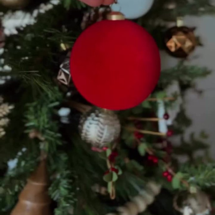 user image by @casitanm, 9ct 80mm Christmas Flocked Ball Ornament Set - Wondershop™