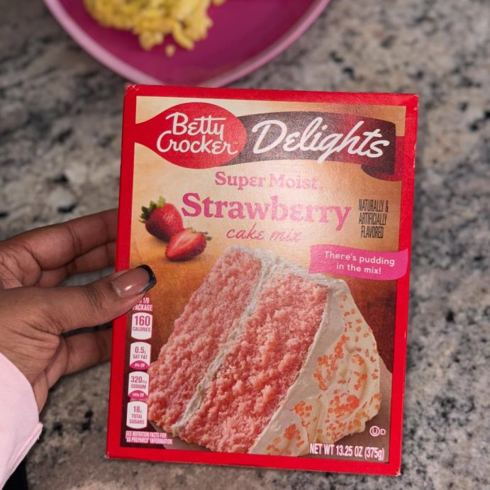 user image by @dyamondniicole, Betty Crocker Delights Strawberry Super Moist Cake Mix - 13.25oz