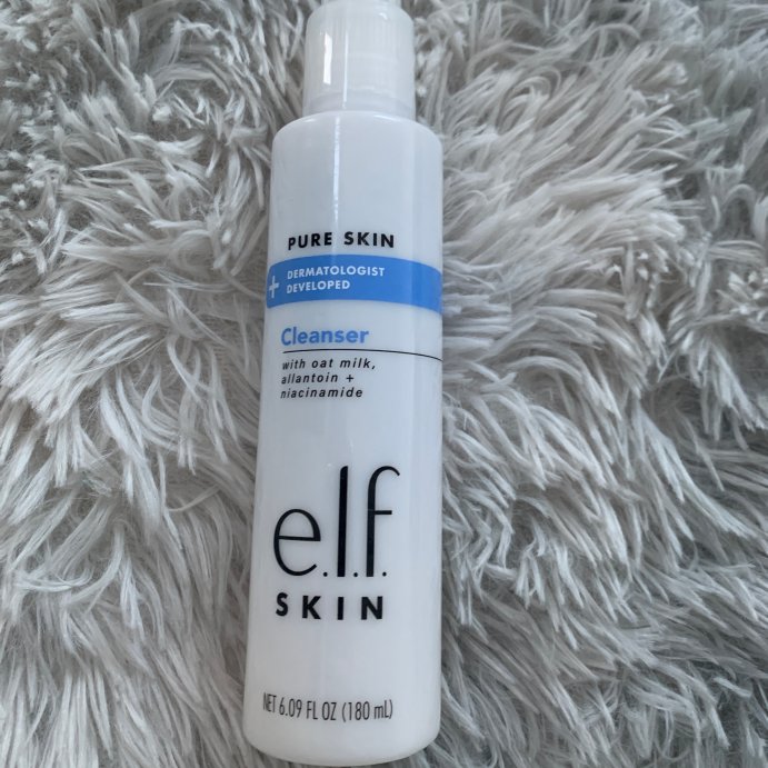 user image by Mika , e.l.f. Skin Pure Skin + Dermatologist Developed Cleanser - 6.09 fl oz