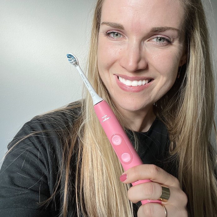 user image by KJ, Philips Sonicare DiamondClean Smart 9300 Electric Toothbrush