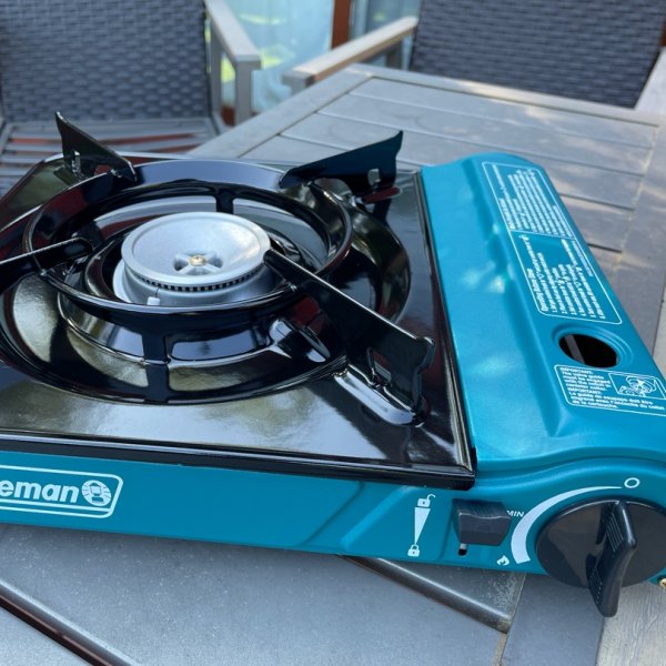 キャンプ Coleman  コンロ Deluxe Tabletop Propane 2-in-1 Grill/Stove, 2-Burner | Coleman