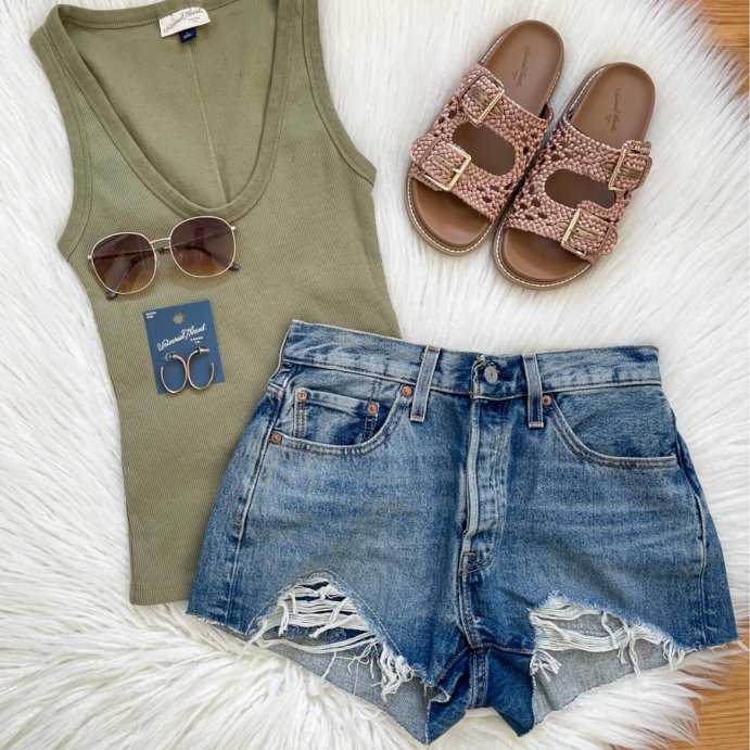 user image by @gotargeting, Women&#39;s Tank Top - Universal Thread&#8482;