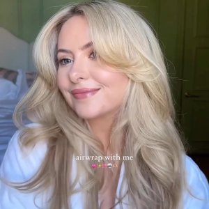 @spacenk&rsquo;s instagram video of Dyson Limited Edition Airwrap&trade; Multi-Styler and Dryer (Strawberry Bronze/Blush Pink)