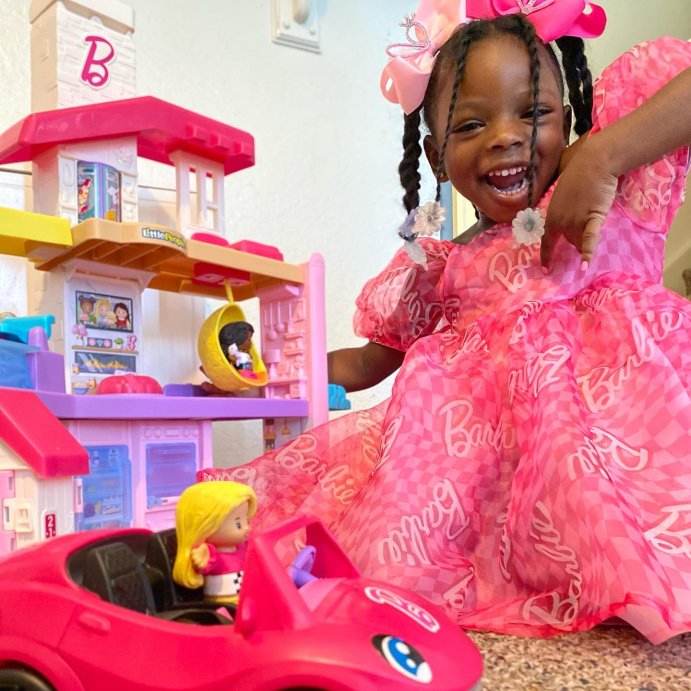 user image by @dariyan.monique, Fisher-Price Little People Barbie Little Dreamhouse Interactive Playset