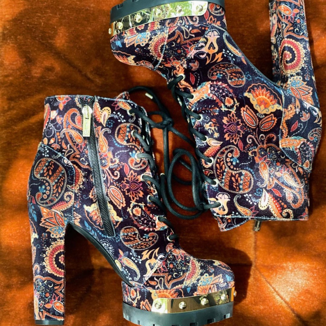 Prints We Love: Paisley – Jessica Simpson