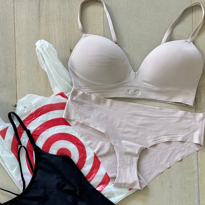 user image by anika_sutter, Maidenform Women's Shapewear Seamless Mid Thigh Bodysuit with Light Shaping MST007