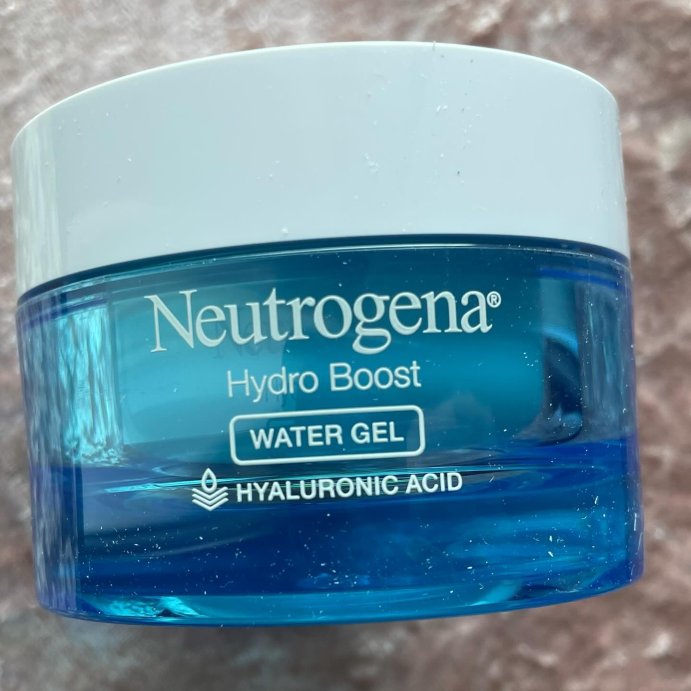 user image by @_nixon.reviews, Neutrogena Hydro Boost Water Face Gel for Dry Skin - 1.7oz