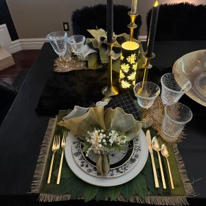 Honey Bee Dinner Plates