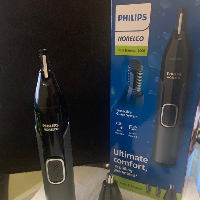 user image by TennisQueen, Philips Norelco Series 3000 Men&#39;s Nose/Ear/Eyebrows Electric Trimmer - NT3600/62