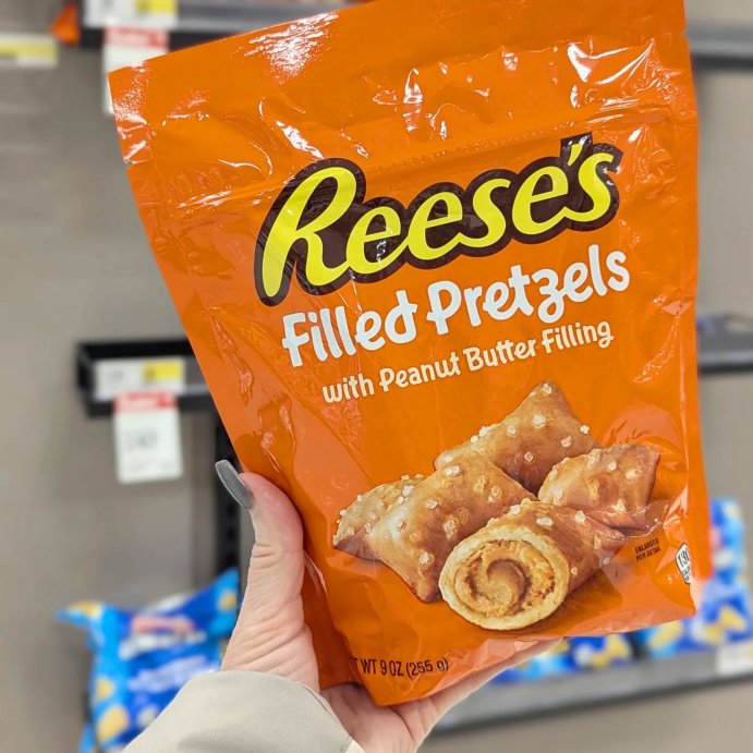 user image by @dncsnacksterz, Reese&#39;s Peanut Butter Filled Pretzels - 9oz