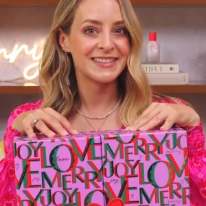 @spacenk’s instagram video of Space NK Beauty Advent Calendar