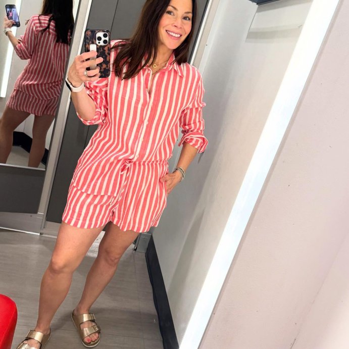 user image by @days.with.andrea, Women's Mid-Rise Linen Pull-On Shorts - Universal Thread™