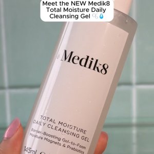 @spacenk&rsquo;s instagram video of Medik8 Total Moisture Daily Cleansing Gel