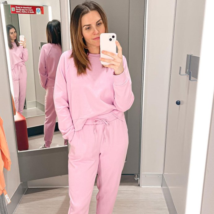 user image by @ninavandercar, Women's Fleece Lounge Jogger Pants - Colsie™