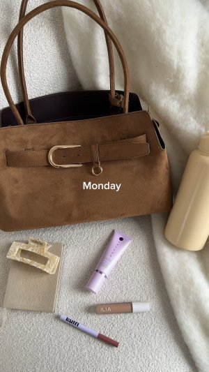 @spacenks {1} {2} van {3}