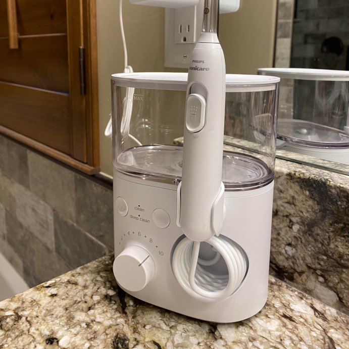 user image by SwanW, Philips Sonicare 3000 Power Flosser - HX3711/20 - White