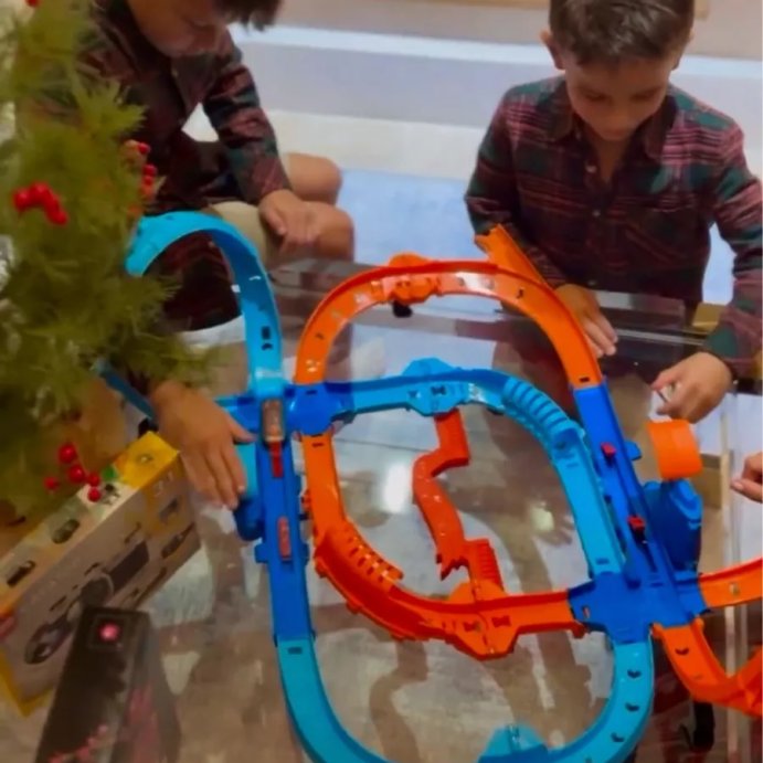 user image by aivanelli, Hot Wheels Ultra Hots Blast Launch Face-Off Track Set with 2 1:64 Scale Toy Cars
