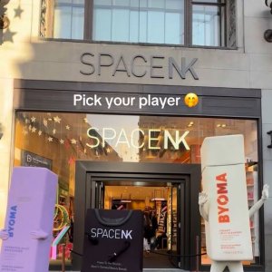 @spacenks {1} {2} av {3}