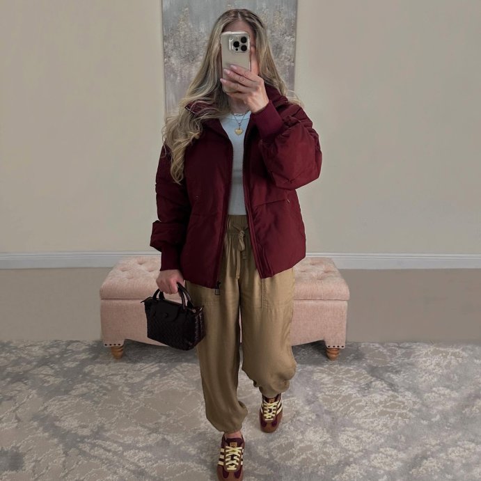 user image by @shirley.chanel1, Women's High-Rise Joggers - Universal Thread™