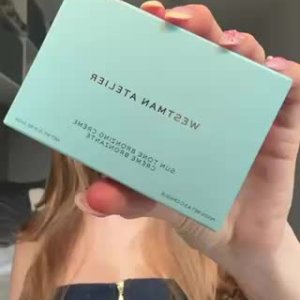 &rsquo;s mediaimport video of Westman Atelier Sun Tone Bronzing Cr&egrave;me