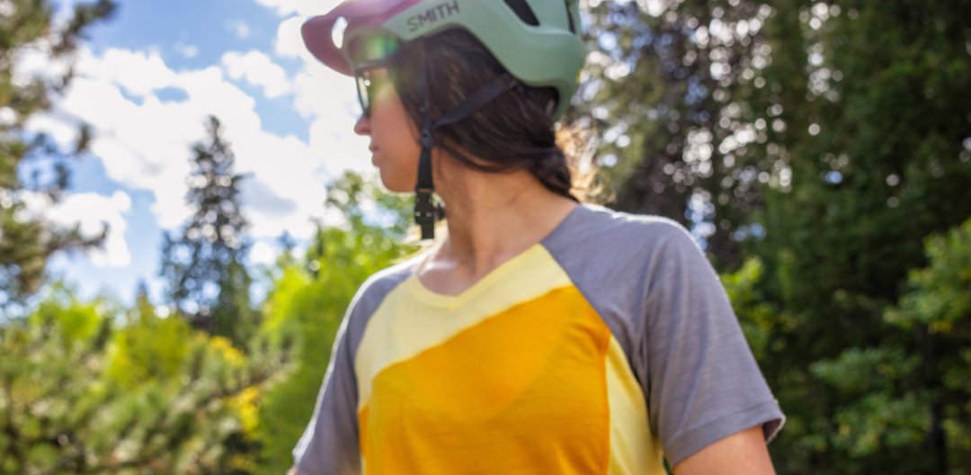 Women's cycling clothing