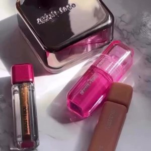 @beautiful_glowy_skin’s instagram video of About Face The Curtain Call,About Face Blush Rush