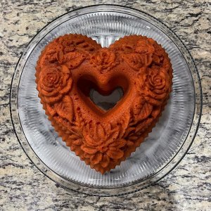 Nordic Ware Floral Heart Bundt Pan — Las Cosas Kitchen Shoppe