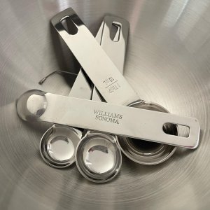 Williams Sonoma Round Melamine Measuring Cups & Spoons