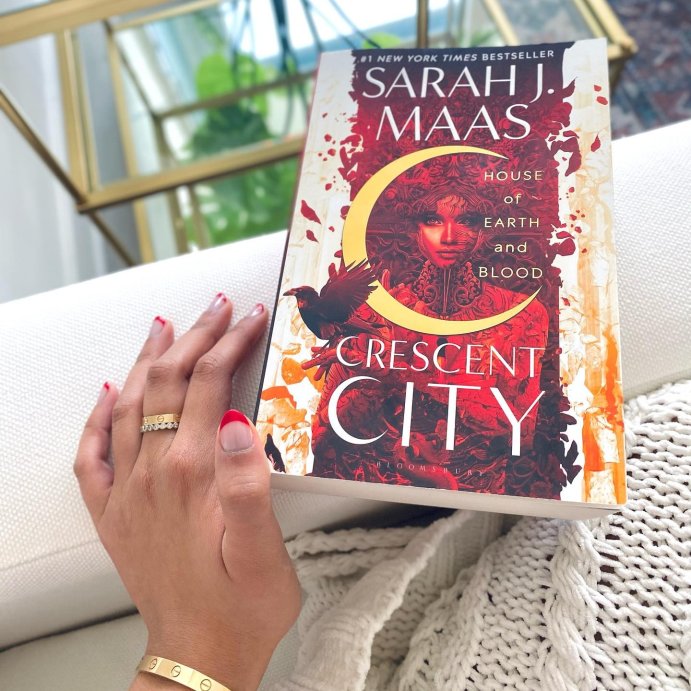 user image by @storieswithsonya, House of Earth and Blood - (Crescent City) by Sarah J Maas