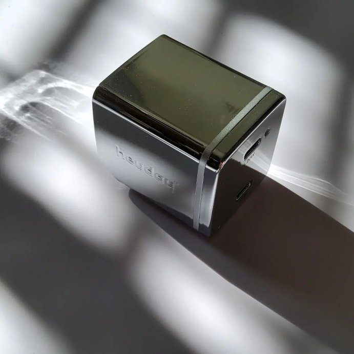 user image by @hendrikavd, Dual Port USB-C 40W Wall Charger - heyday&#8482; Chrome: Short Circuit Protection Adapter