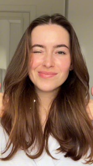 Gemma Sanchiz&rsquo;s mediaimport video of C&eacute;cred Hydrating Conditioner,C&eacute;cred Hydrating Shampoo,C&eacute;cred Nourishing Hair Oil,C&eacute;cred Restoring Hair & Edge Drops