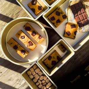 Williams Sonoma Goldtouch® Pro Nonstick Bakeware, Set of 25