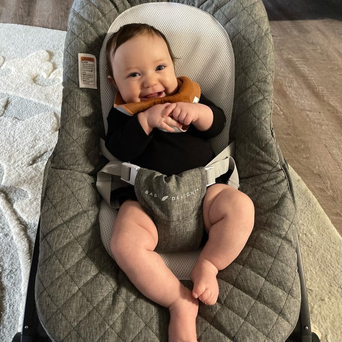 user image by @anadenae, Baby Delight Aura Deluxe Bouncer &#38; Rocker