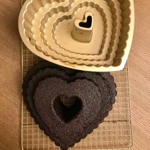 Nordic Ware Scallop Heart Bundt® Cake Pan | Williams Sonoma