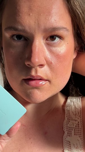 &rsquo;s mediaimport video of Westman Atelier Sun Tone Bronzing Cr&egrave;me