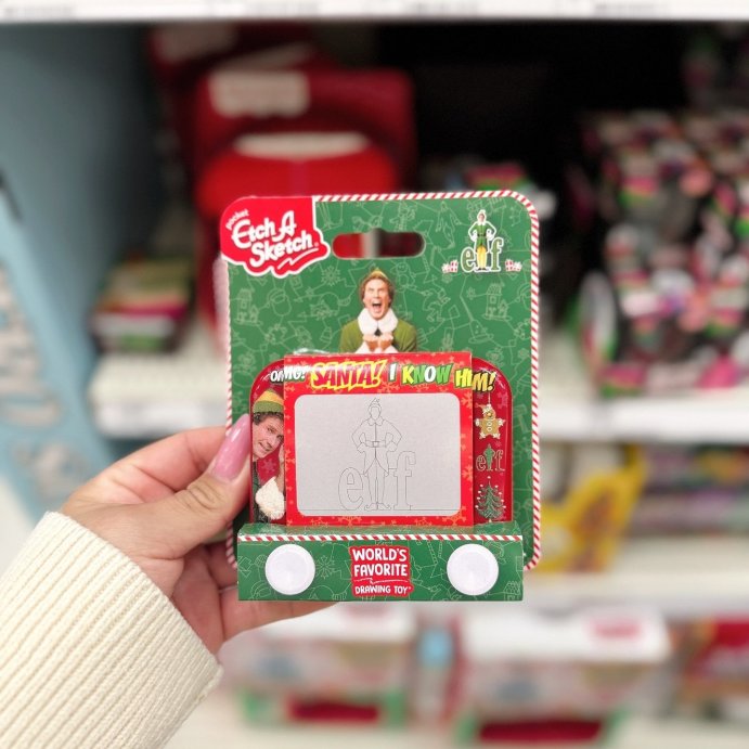 user image by @juliainchs, Etch A Sketch Pocket