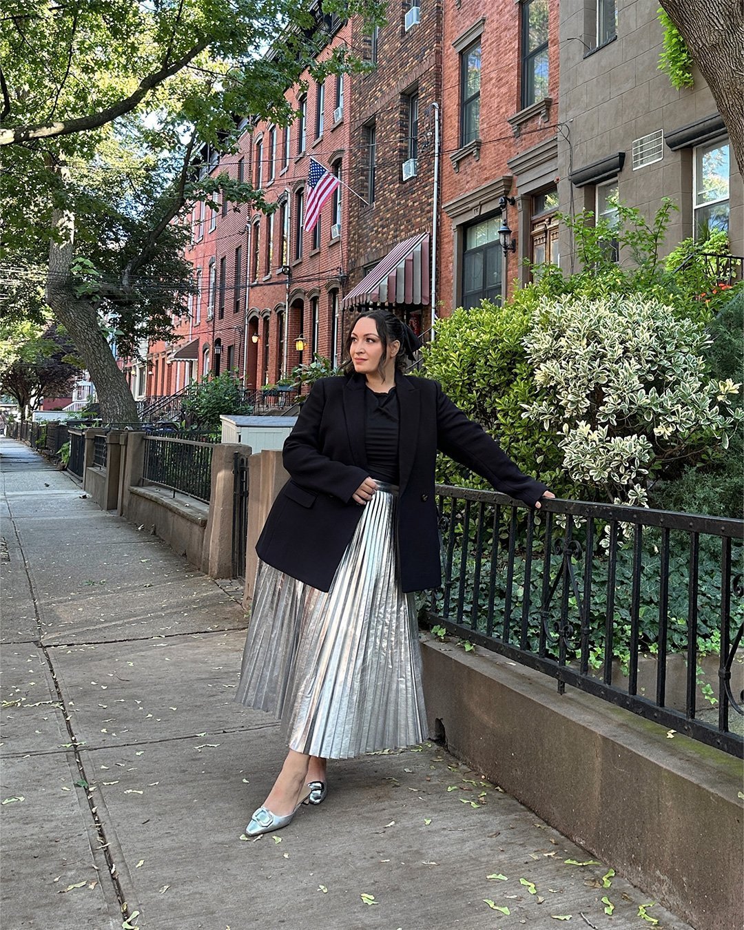 ANN TAYLOR Suits  The One-Button Blazer in Double Knit Black