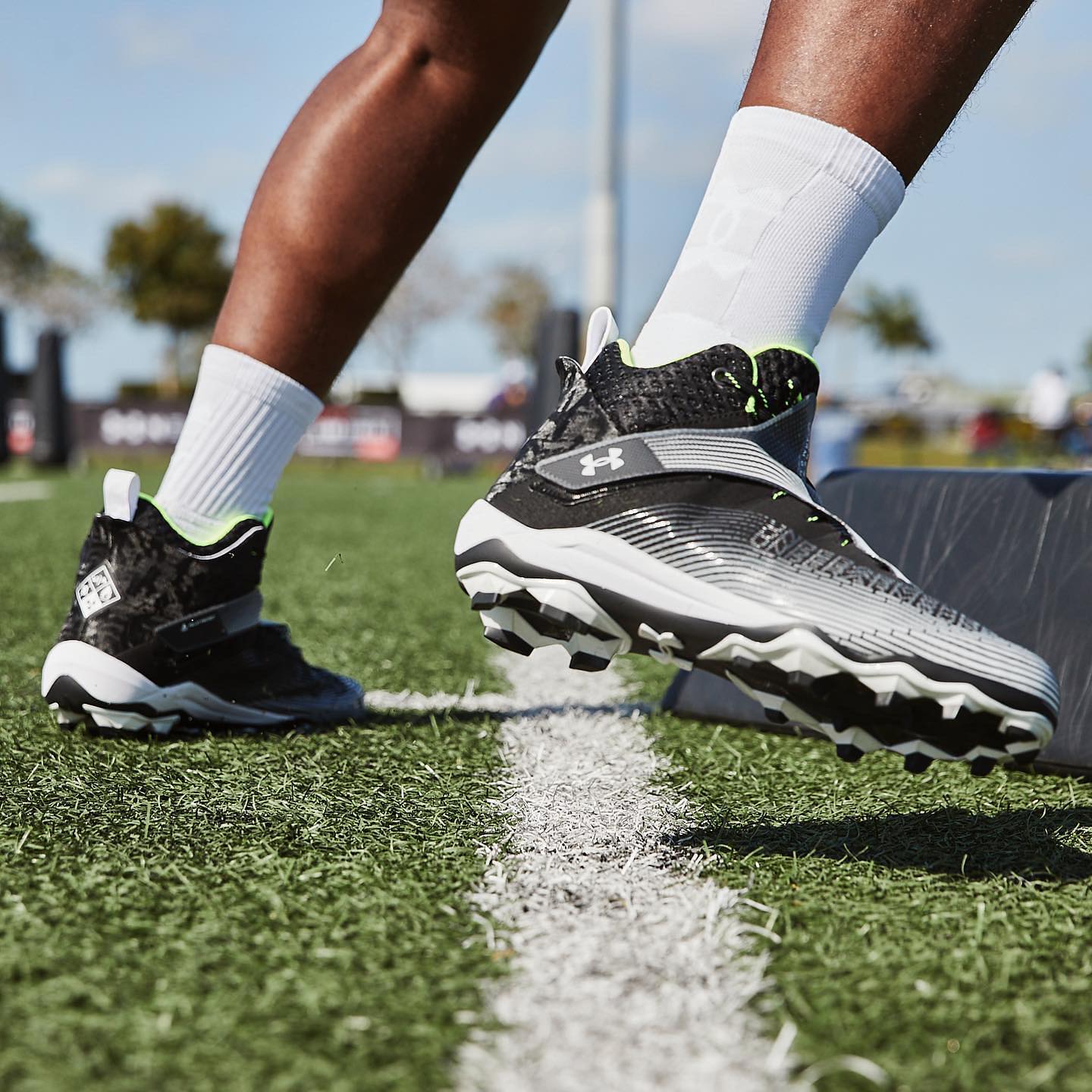 Men's UA Highlight Hammer MC Football Cleats