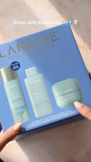 @spacenks {1} {2} van {3}