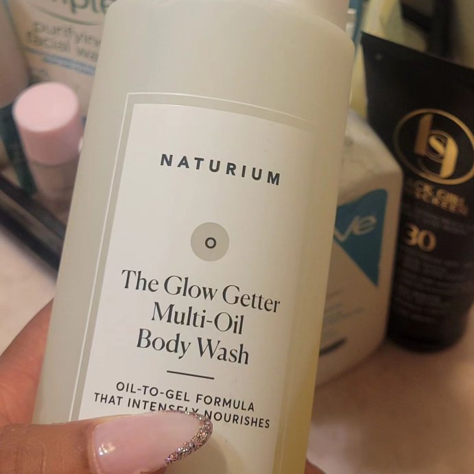 user image by @a_shotonthe_rocs, Naturium The Glow Getter Multi-Oil Hydrating Body Wash - 16.9 fl oz